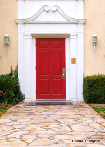 Red Door PB087383-1